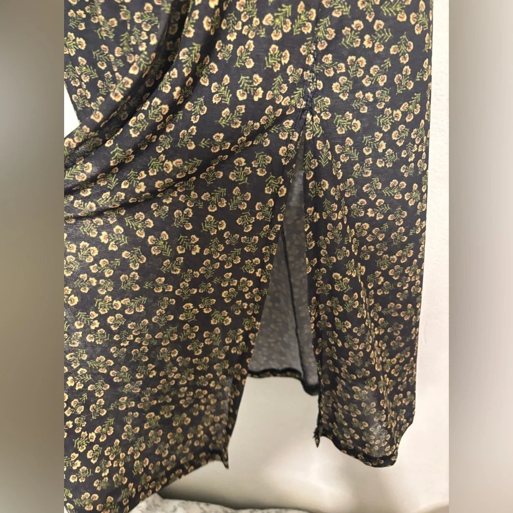 Topshop Black and Green Floral Long Sleeve Dress size 2 - Picture 8 of 8